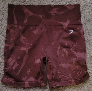 Gymshark Red Camo shorts sz Medium. EUC❤️🦈